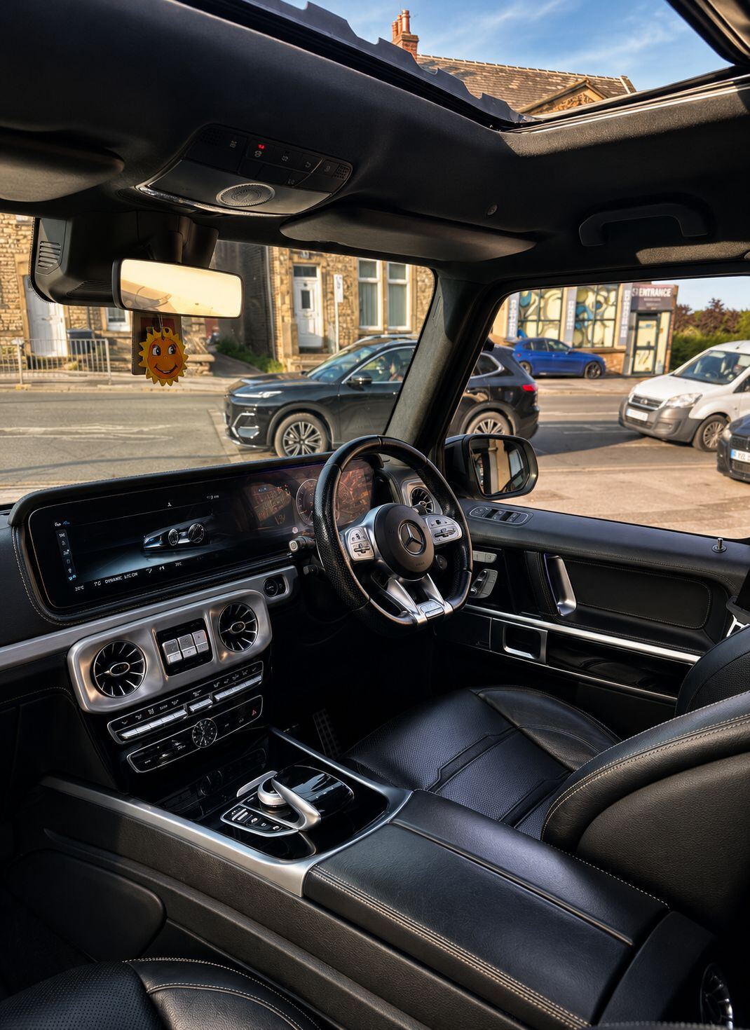 Mercedes G63 AMG — view 4