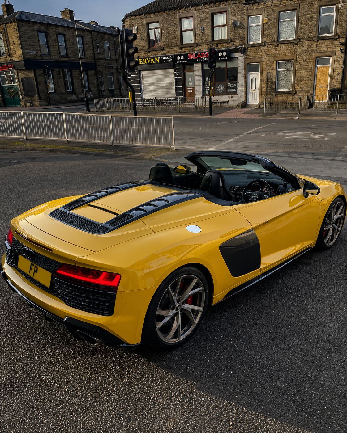 Audi R8 Spyder — view 3
