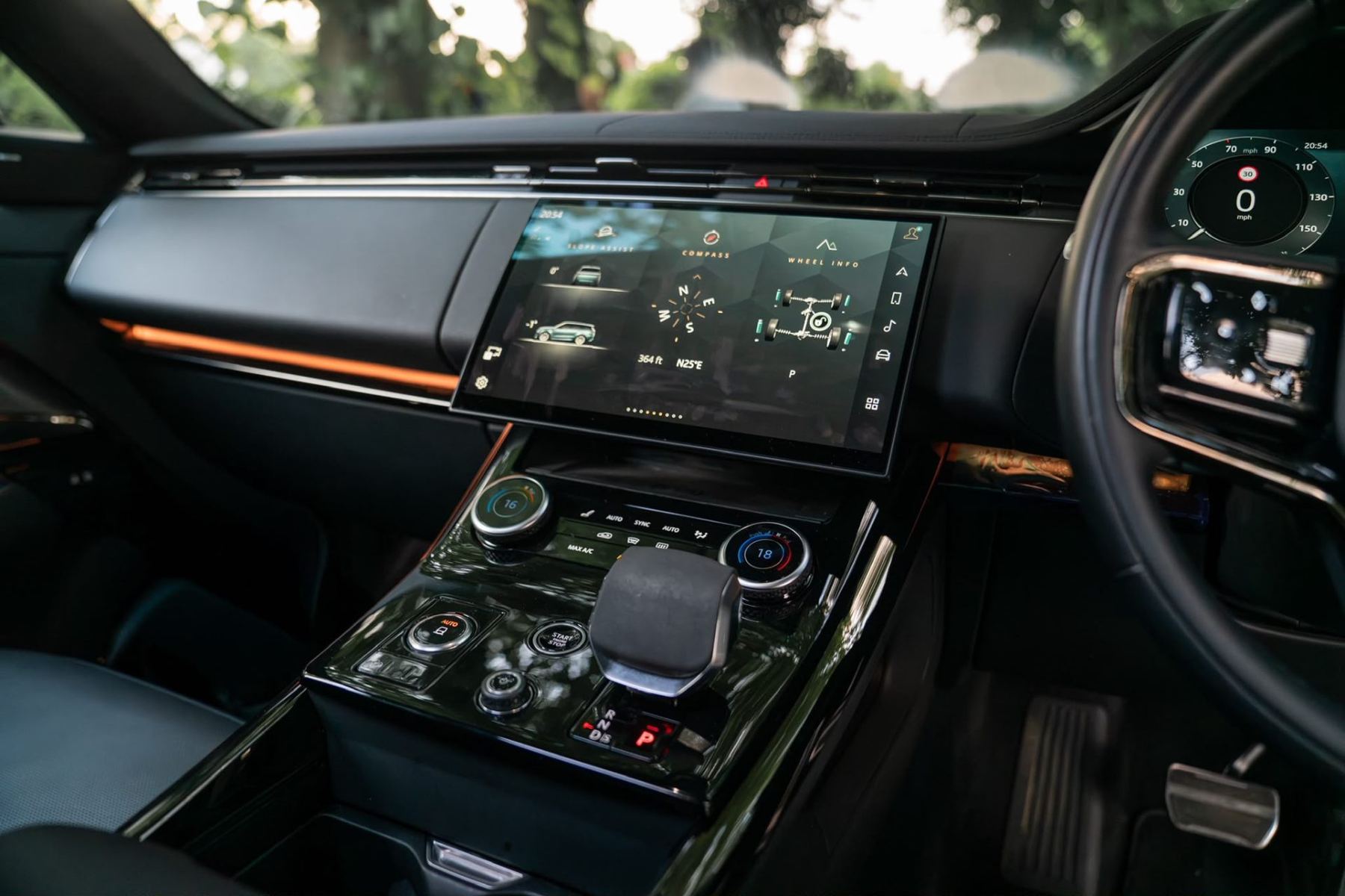 Range Rover Sport — view 6
