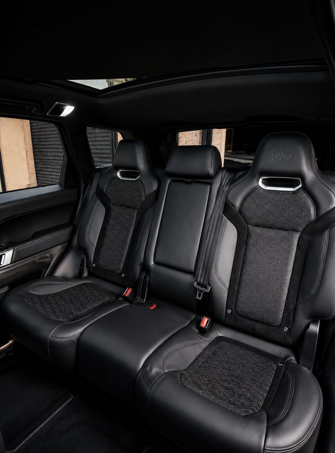 Range Rover SVR — view 5